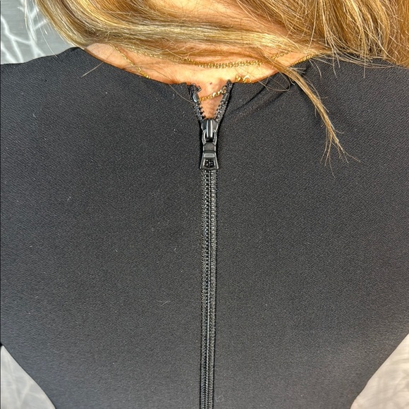 Alice + Olivia Black Long Sleeve Deep V Romper Size S - Picture 7 of 8